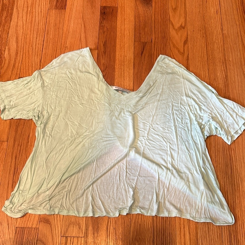 Bella Luxx Green Open Back Tshirt Size Small